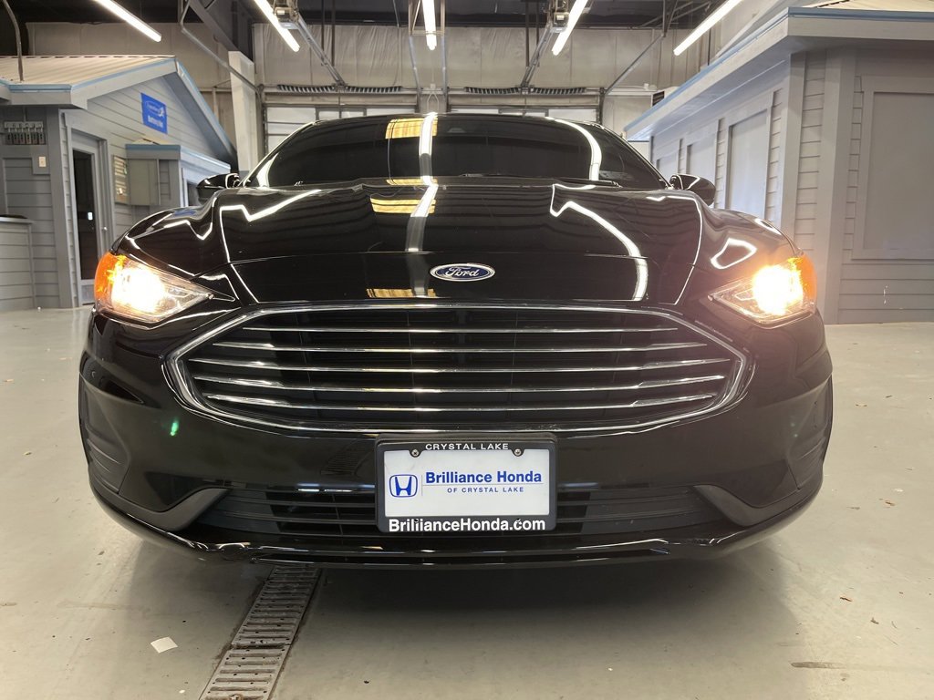 Used 2020 Ford Fusion SE image 2
