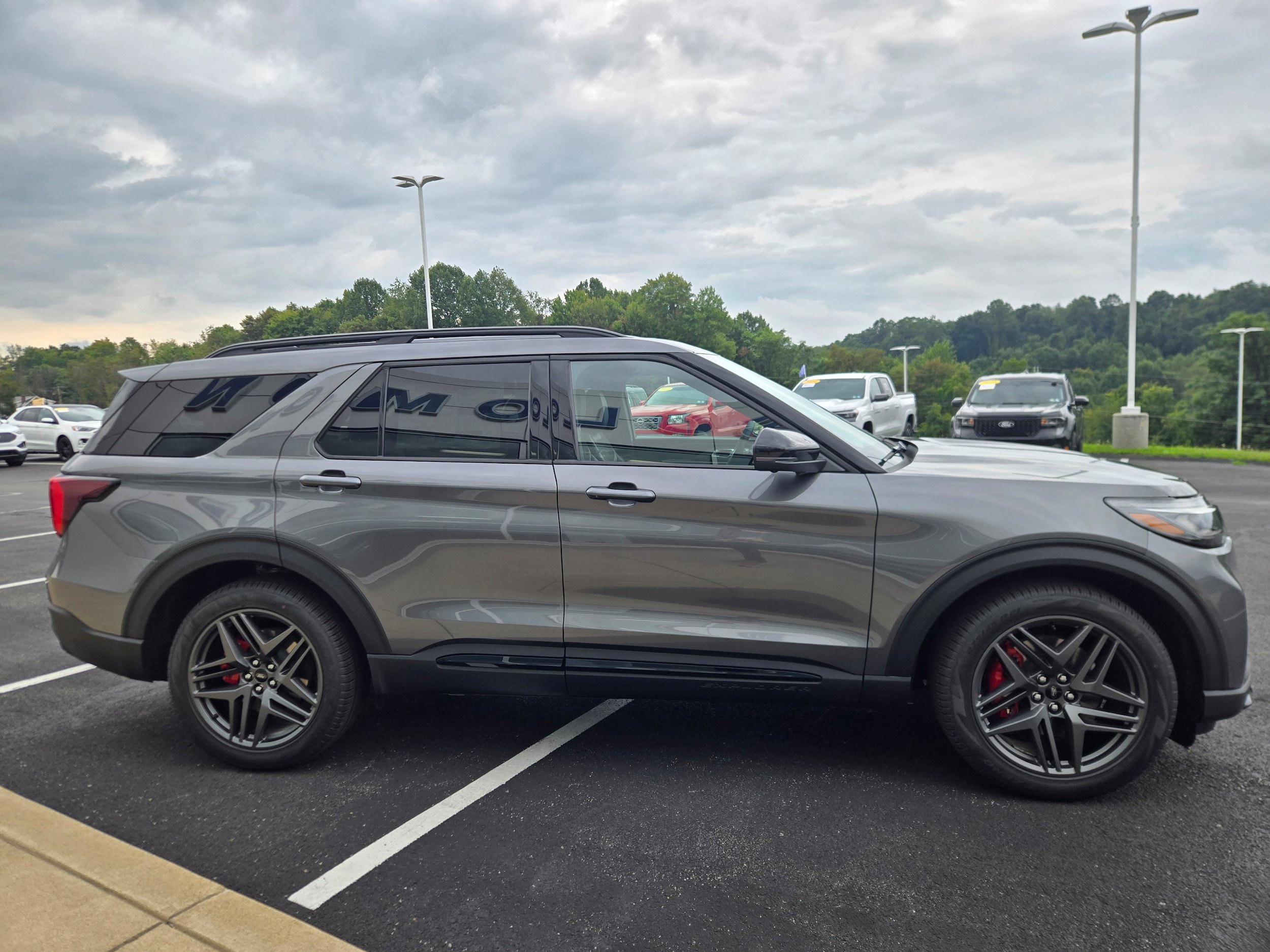 New 2026 Ford Explorer ST w/ Sun And Sound Package AWD/4WD image 5