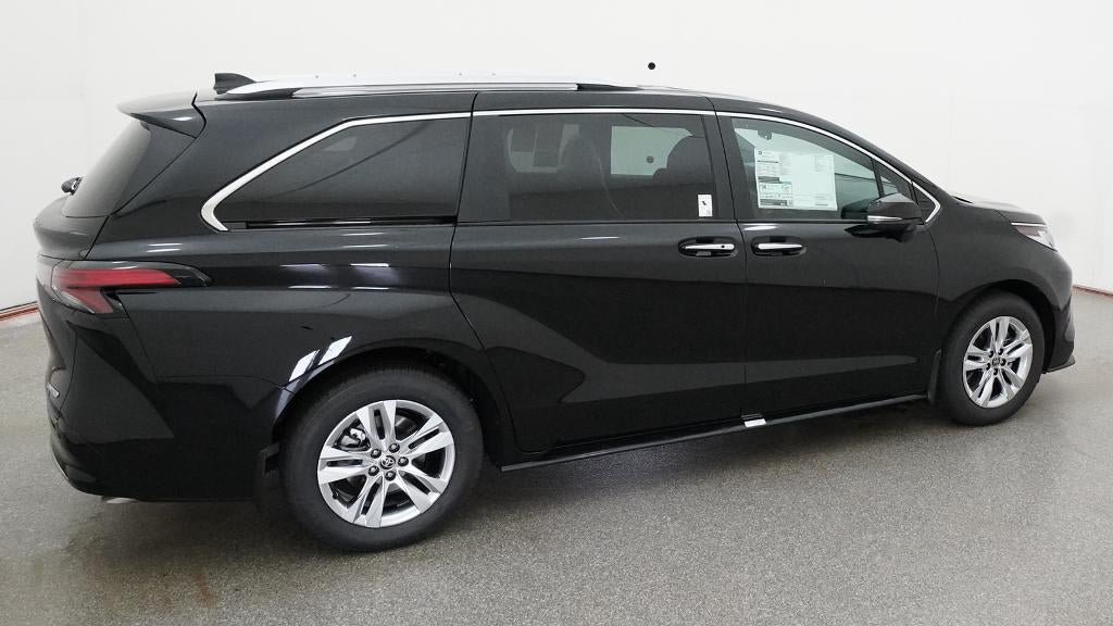 New 2026 Toyota Sienna Limited FWD image 10