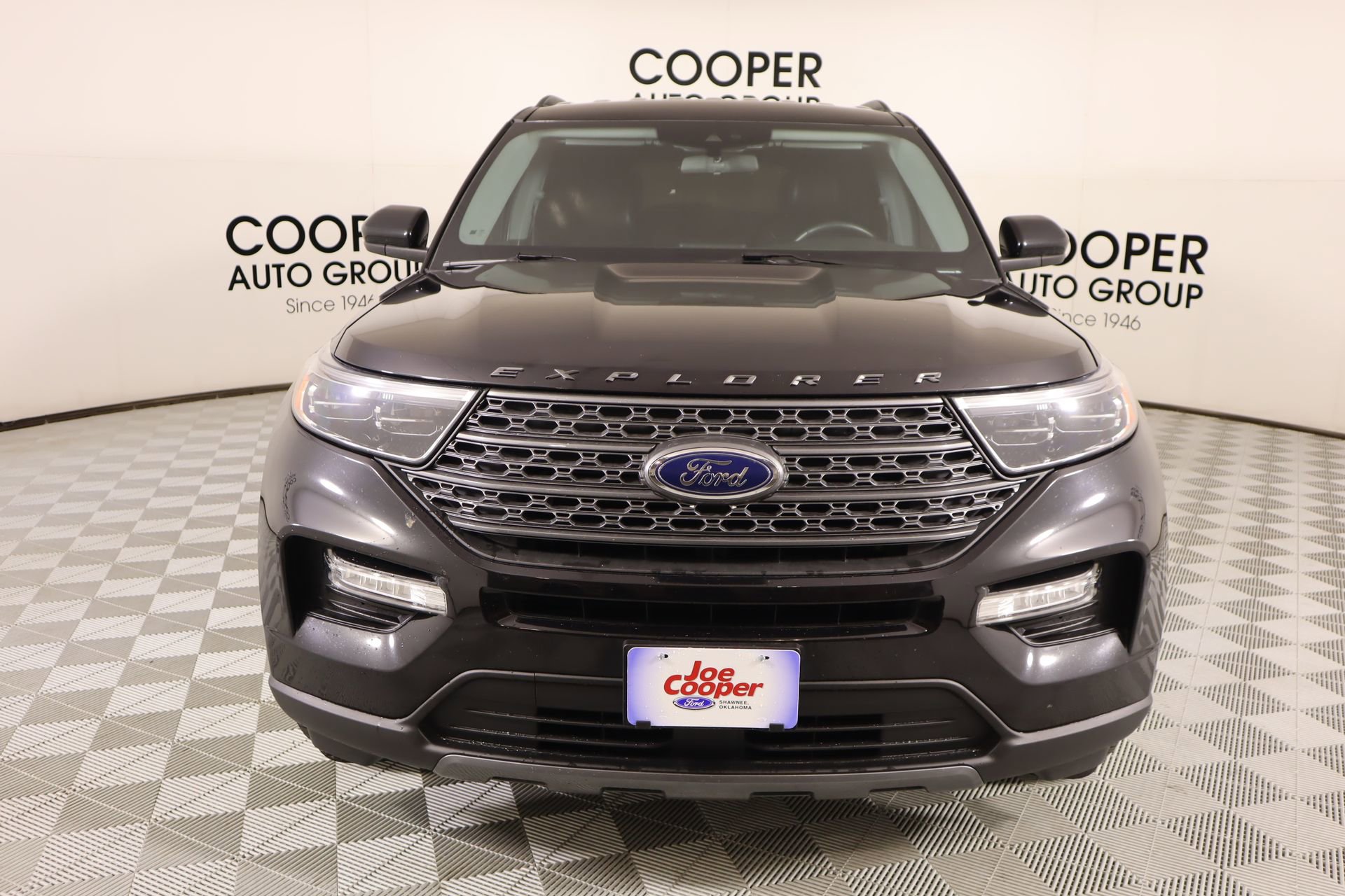 Used 2023 Ford Explorer XLT w/ Equipment Group 202A image 10