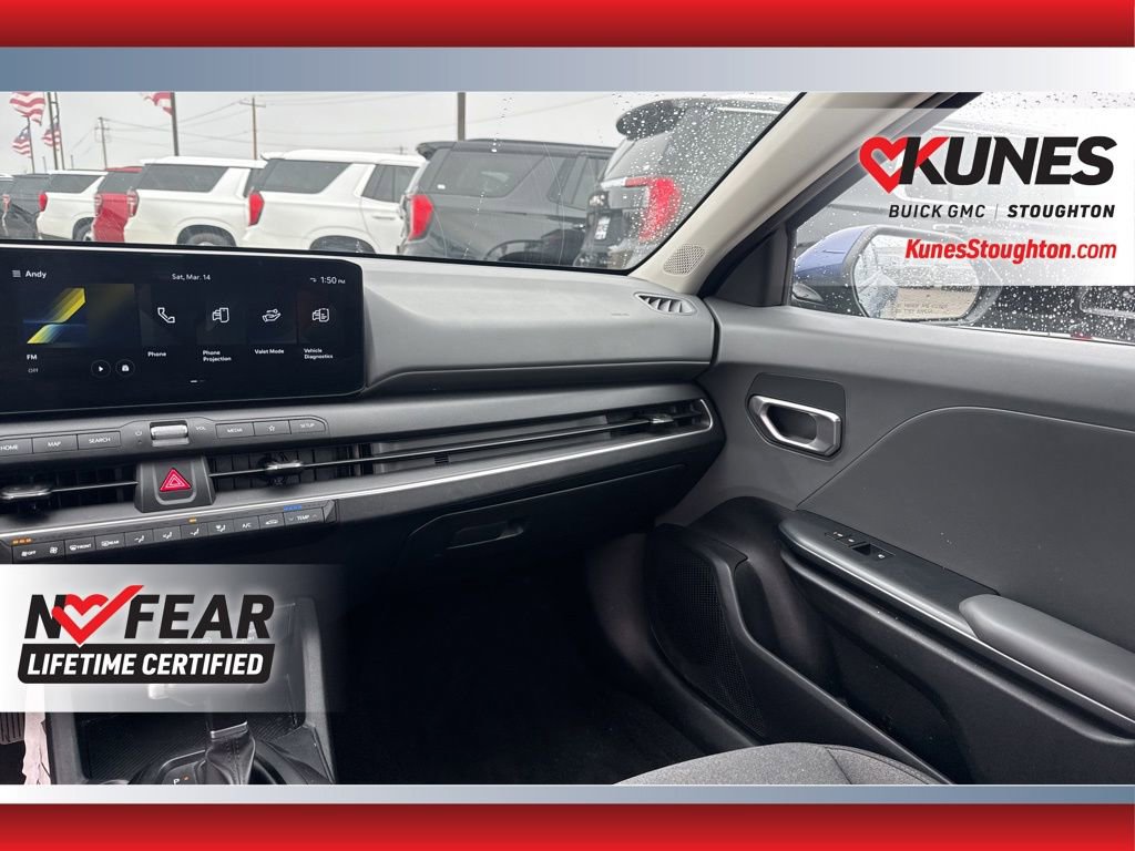 Used 2025 Kia K4 LXS image 42