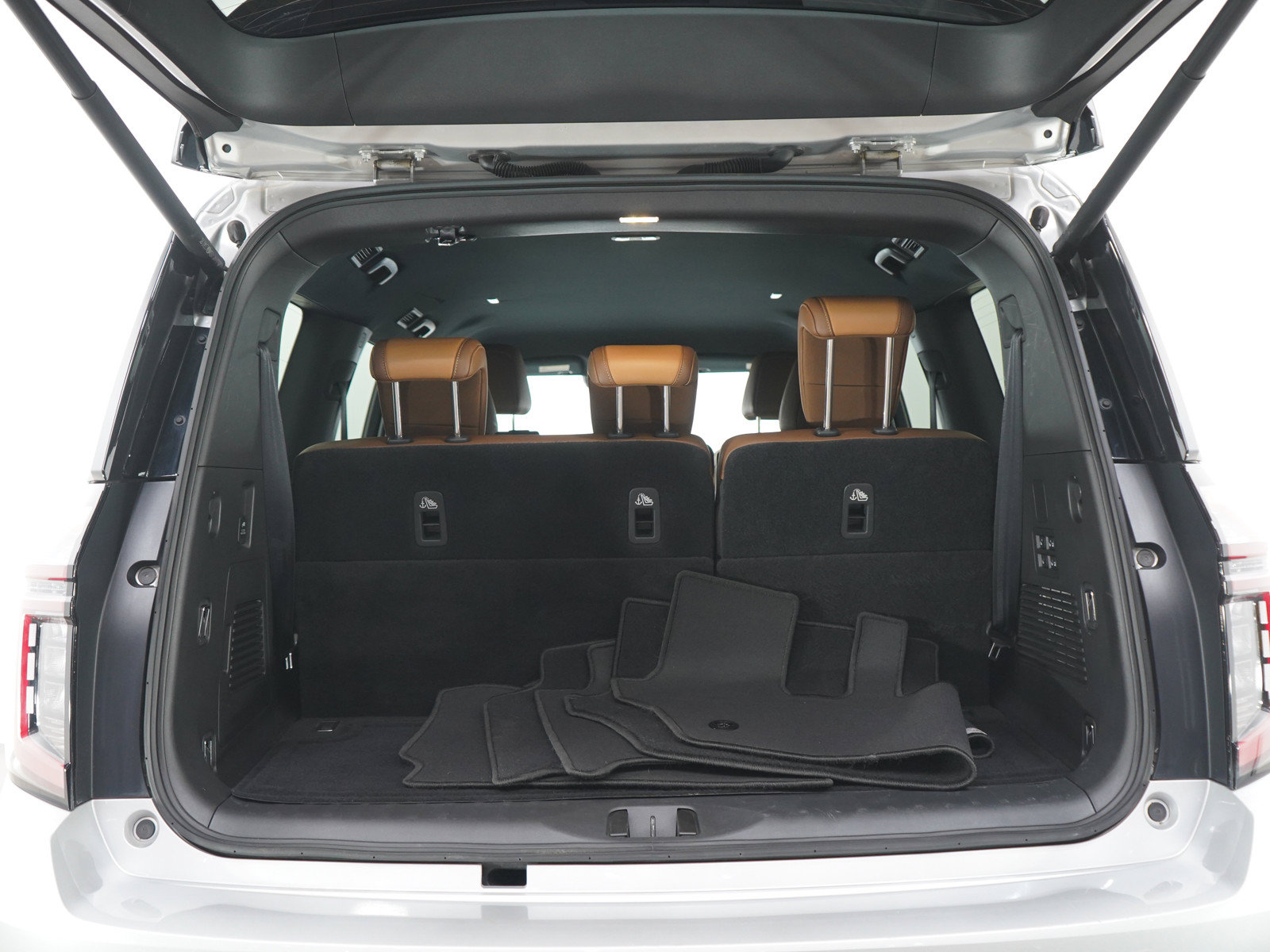 Certified 2025 Nissan Armada SL AWD/4WD image 18