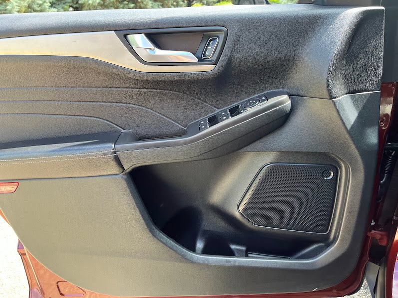 Used 2021 Ford Escape SE w/ Convenience Package FWD image 6