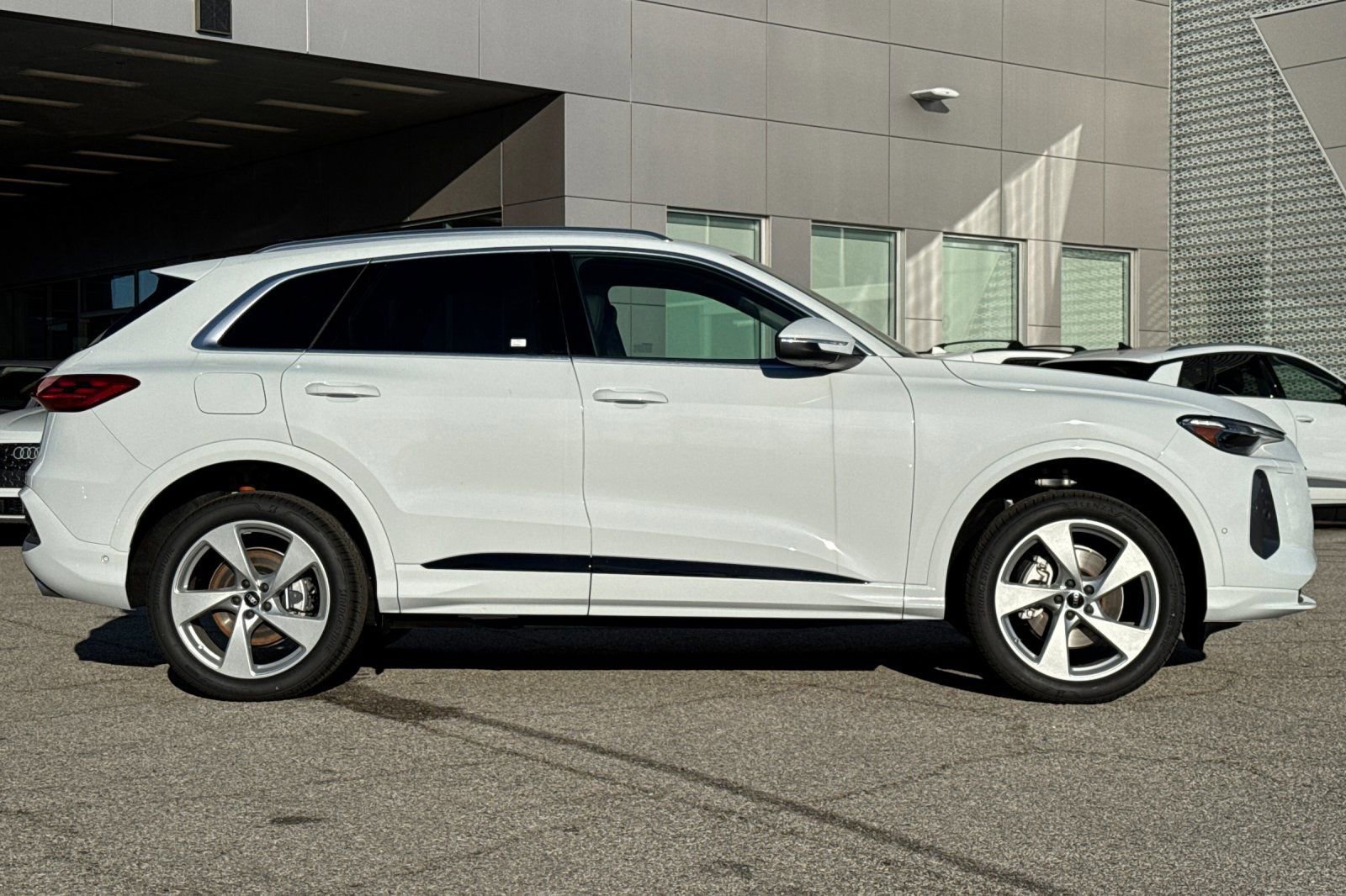 New 2025 Audi Q5 Premium Plus image 3
