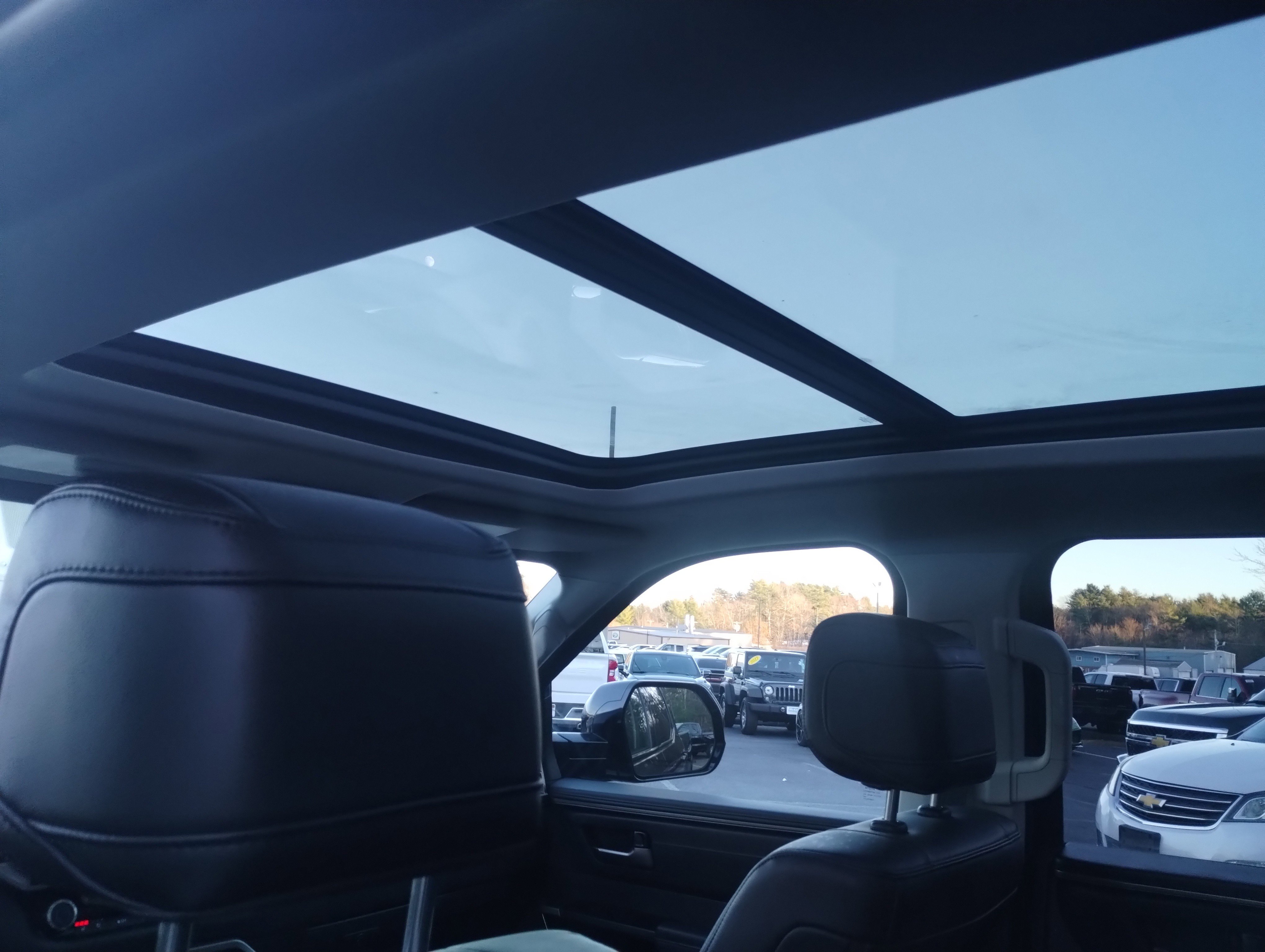 Used 2024 Toyota Tundra Limited image 18