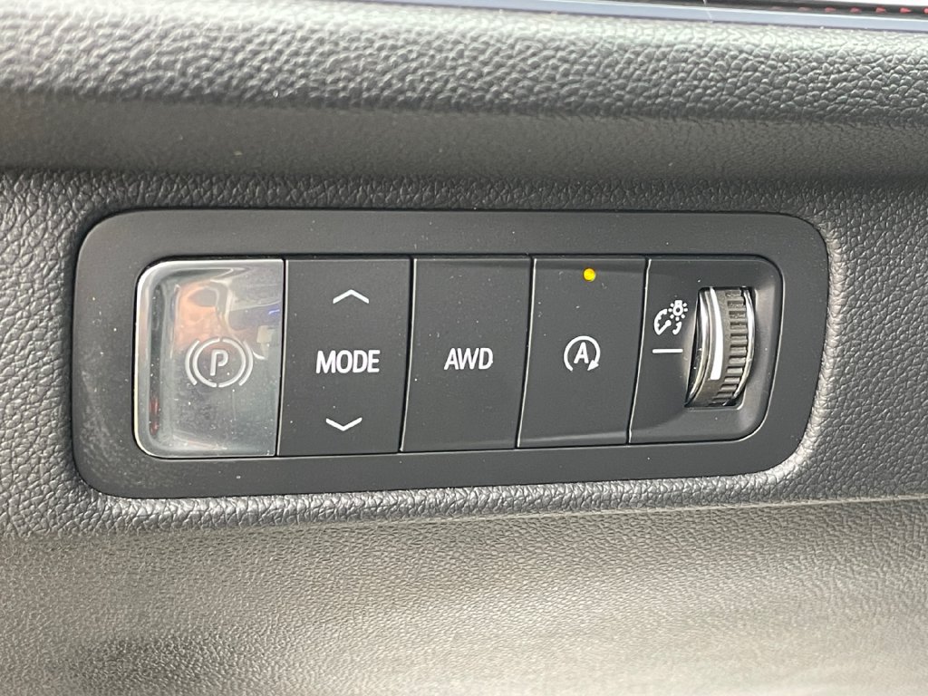 Used 2024 Chevrolet Traverse RS AWD/4WD image 38