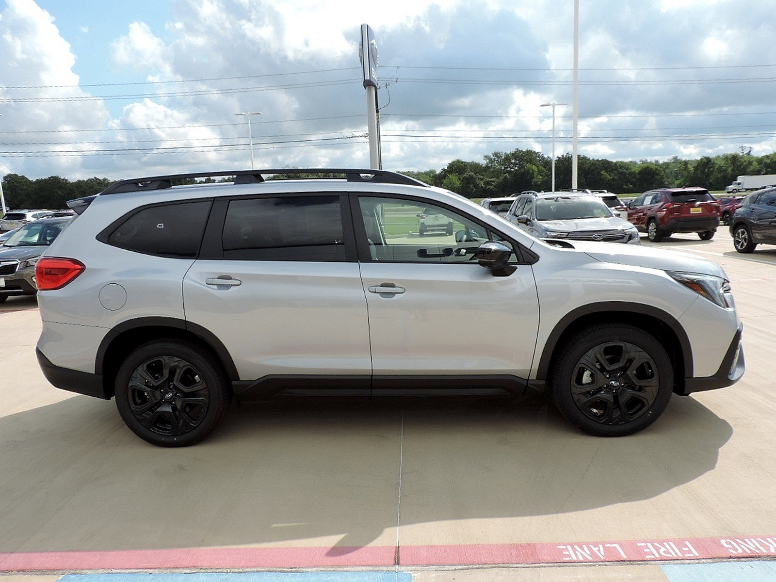 Certified 2025 Subaru Ascent Bronze Edition AWD/4WD image 4