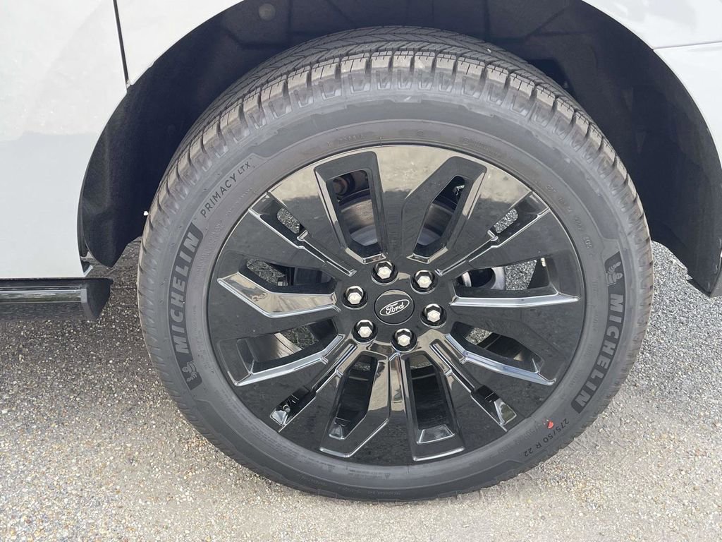 New 2025 Ford Expedition Max Platinum w/ Stealth Appearance Package image 9