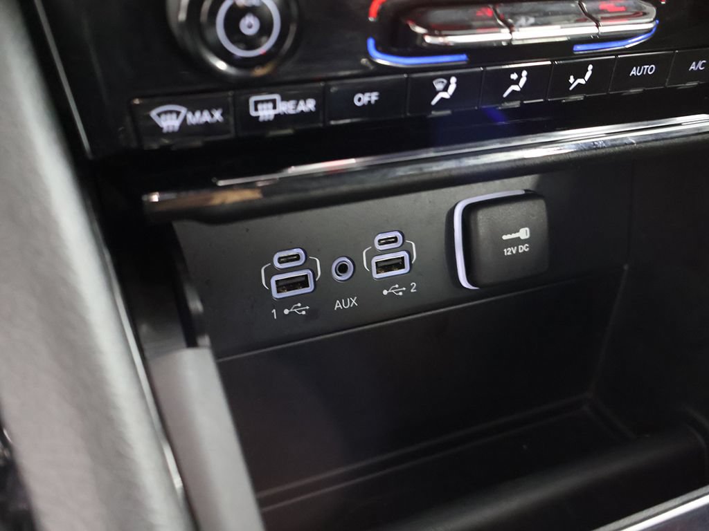 Used 2023 Jeep Grand Cherokee Limited AWD/4WD image 56