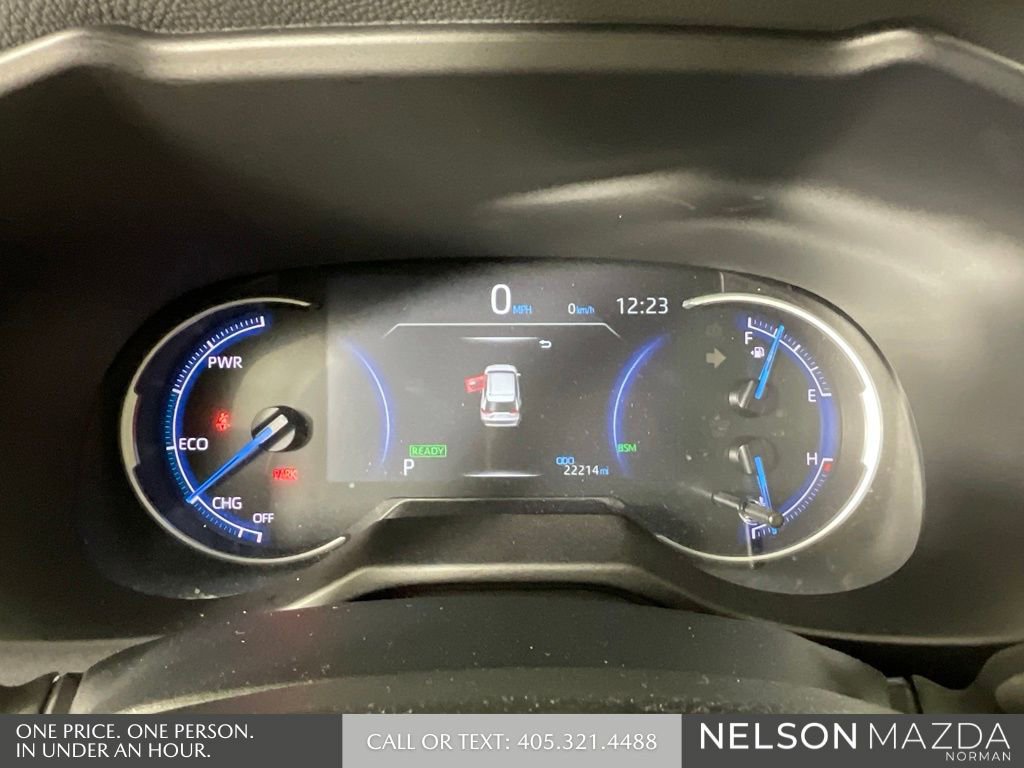 Used 2024 Toyota RAV4 SE image 42