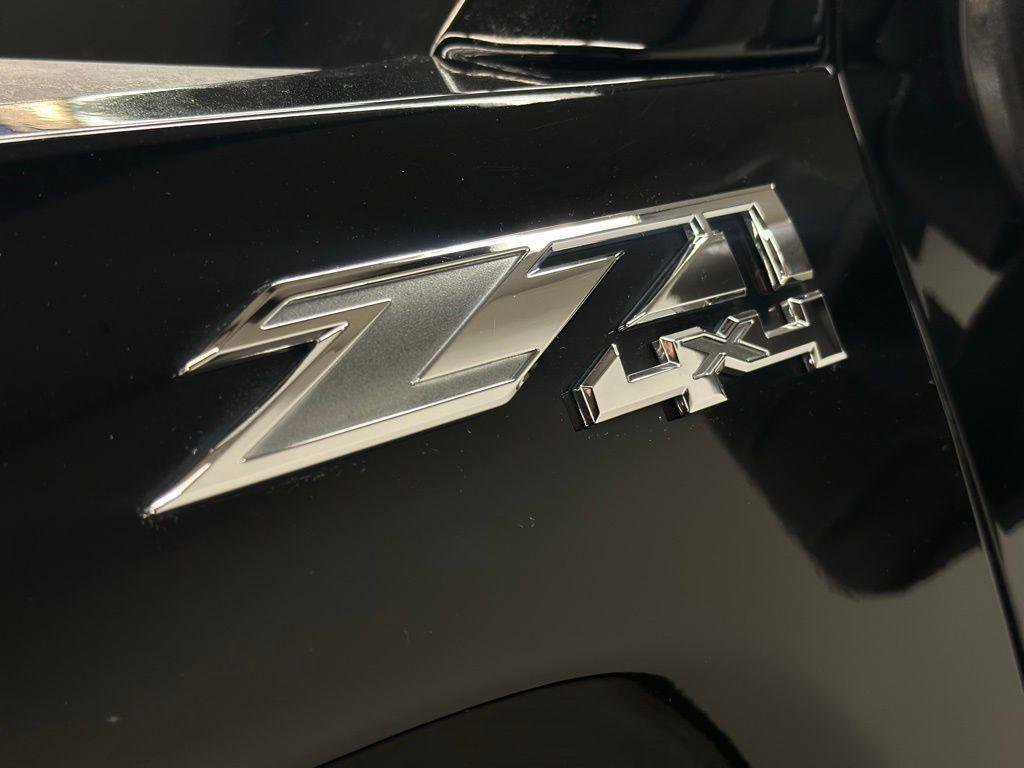 Used 2015 GMC Sierra 2500 SLT w/ Driver Alert Package image 7