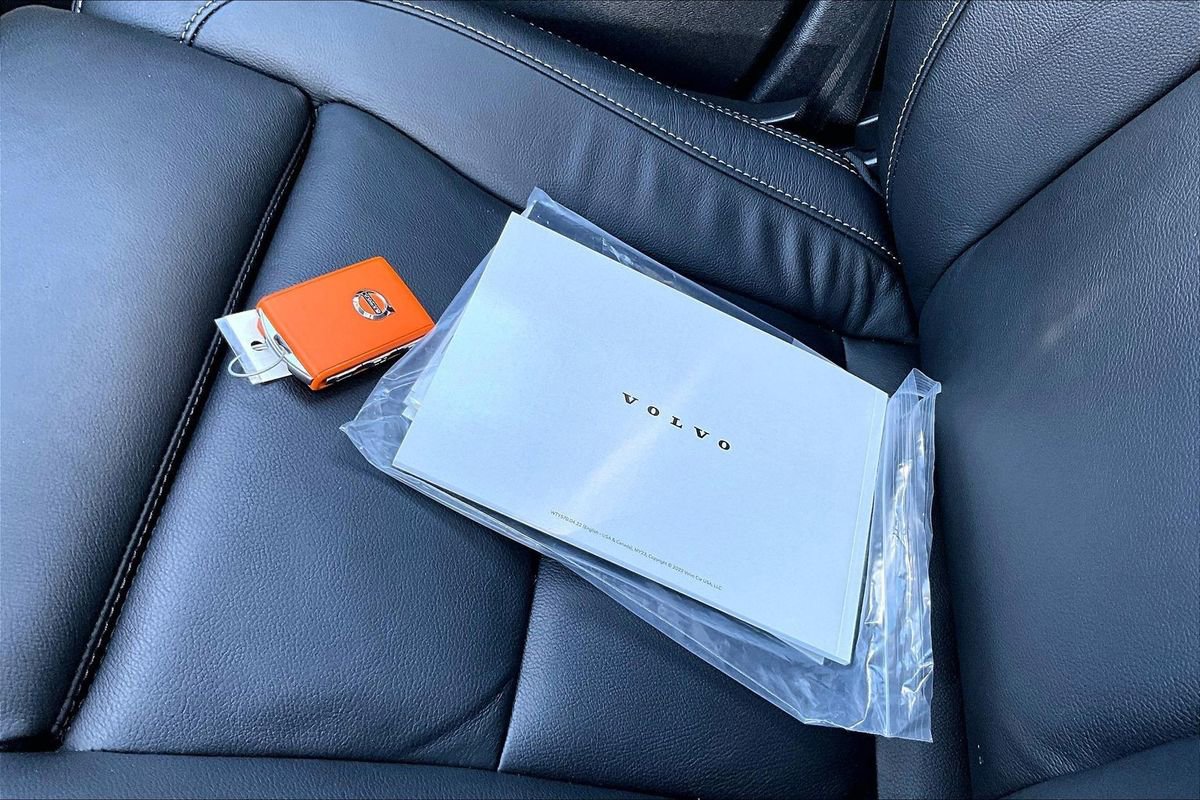 Used 2023 Volvo XC40 B5 Plus w/ Driver Assist Package image 37