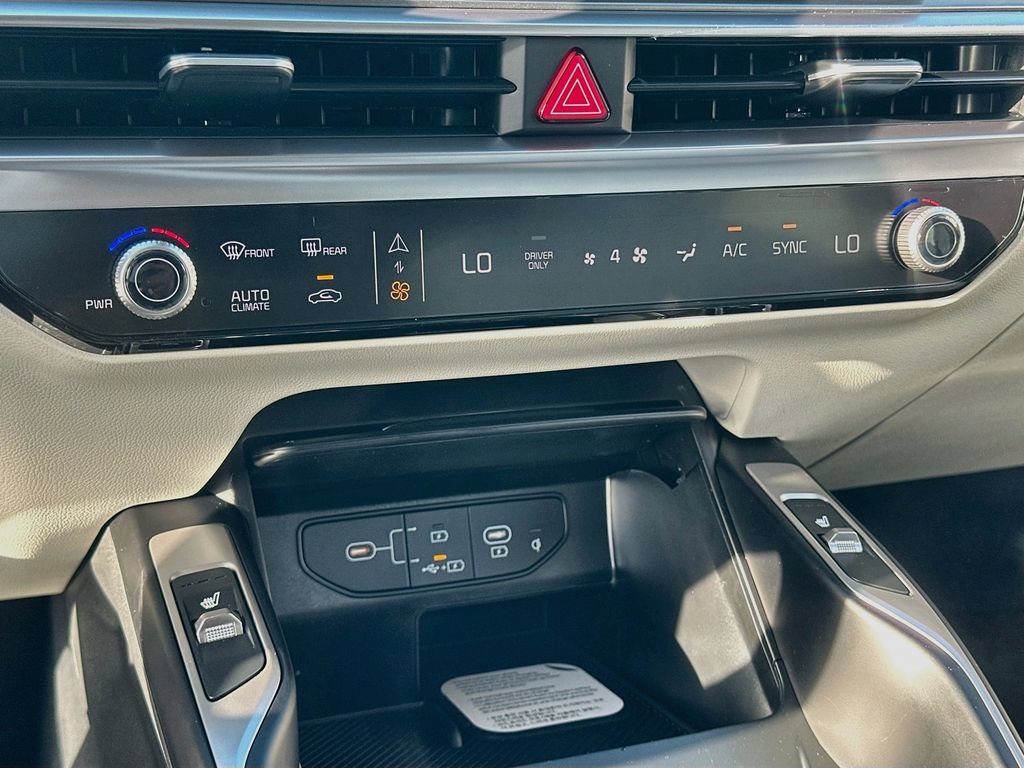 New 2026 Kia Sorento EX FWD image 16