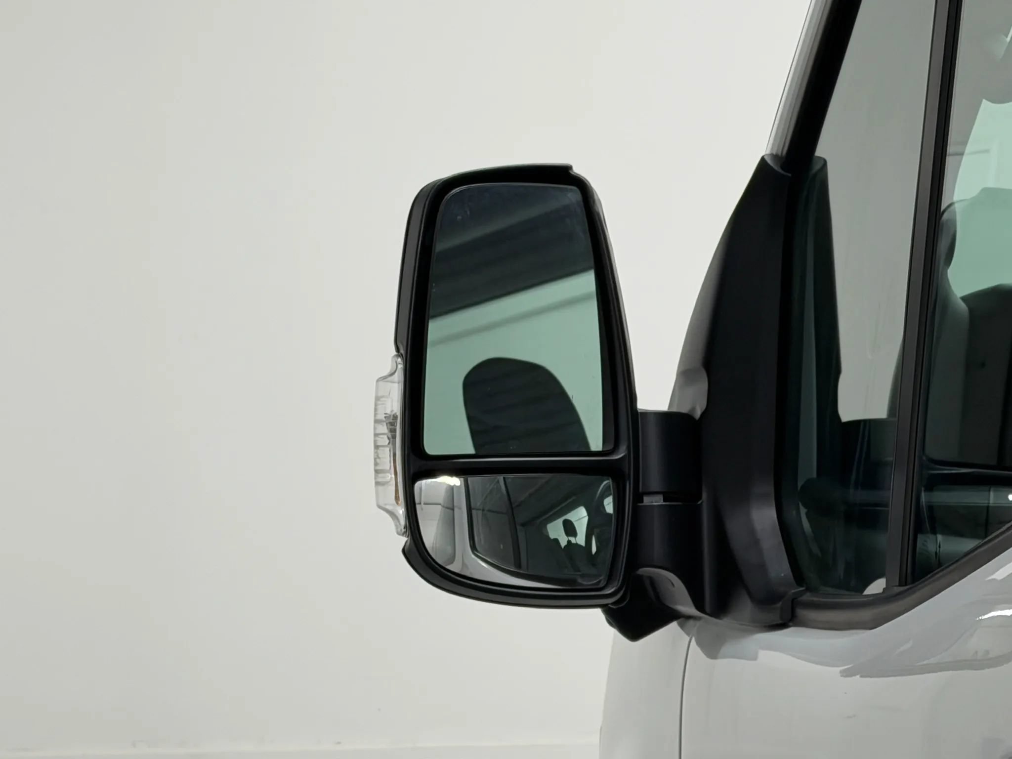 Used 2023 Ford Transit 350 XLT RWD image 41
