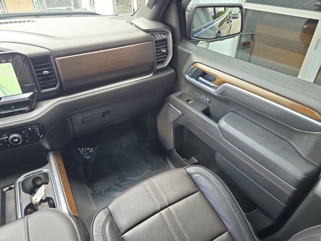 Certified 2025 Chevrolet Silverado 1500 High Country w/ Midnight Edition AWD/4WD image 14