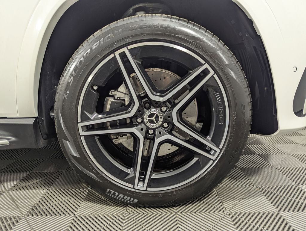 Used 2025 Mercedes-Benz GLS 450 4MATIC image 31