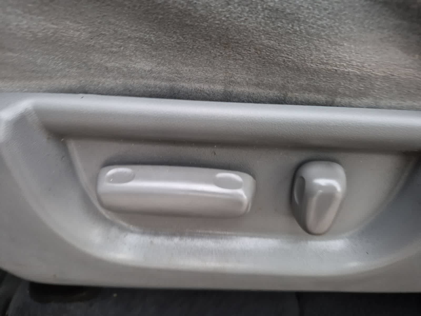 Used 2019 Toyota Sequoia SR5 AWD/4WD image 17
