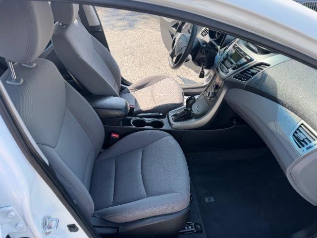 Used 2016 Hyundai Elantra SE FWD image 27