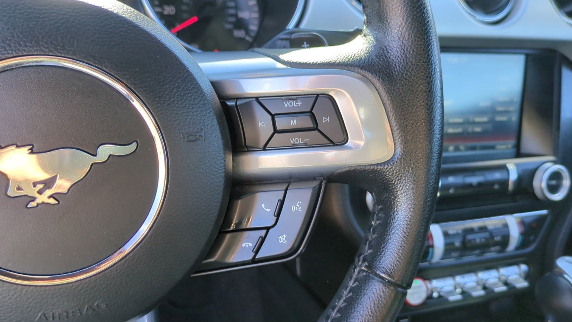 Used 2015 Ford Mustang Premium image 17