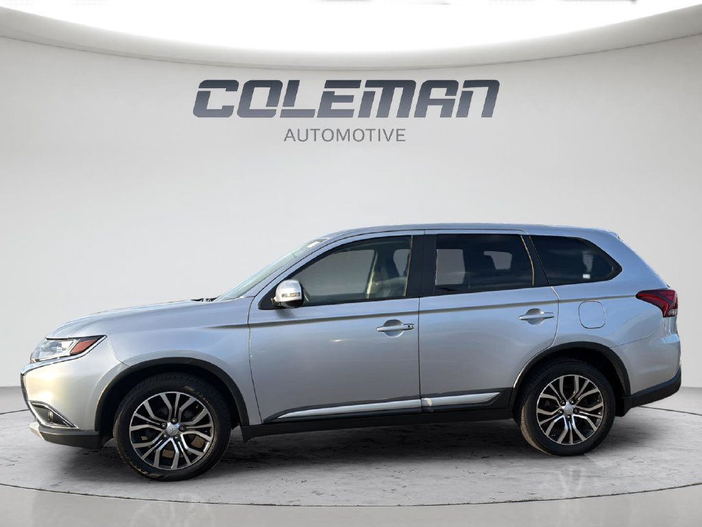 Used 2016 Mitsubishi Outlander SE AWD/4WD image 2