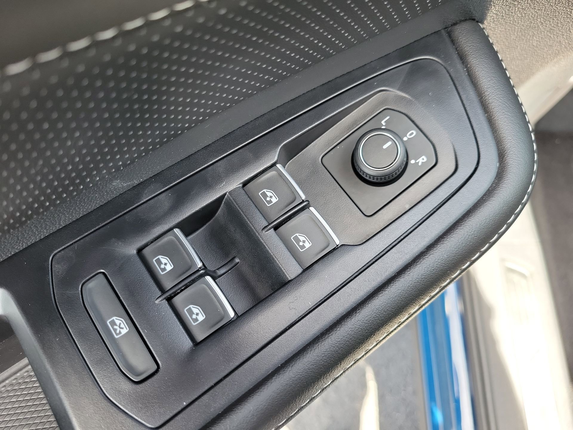 Used 2026 Volkswagen Atlas SE FWD image 19