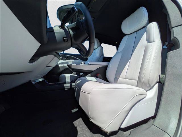 Used 2024 Cadillac Lyriq Luxury AWD/4WD image 16