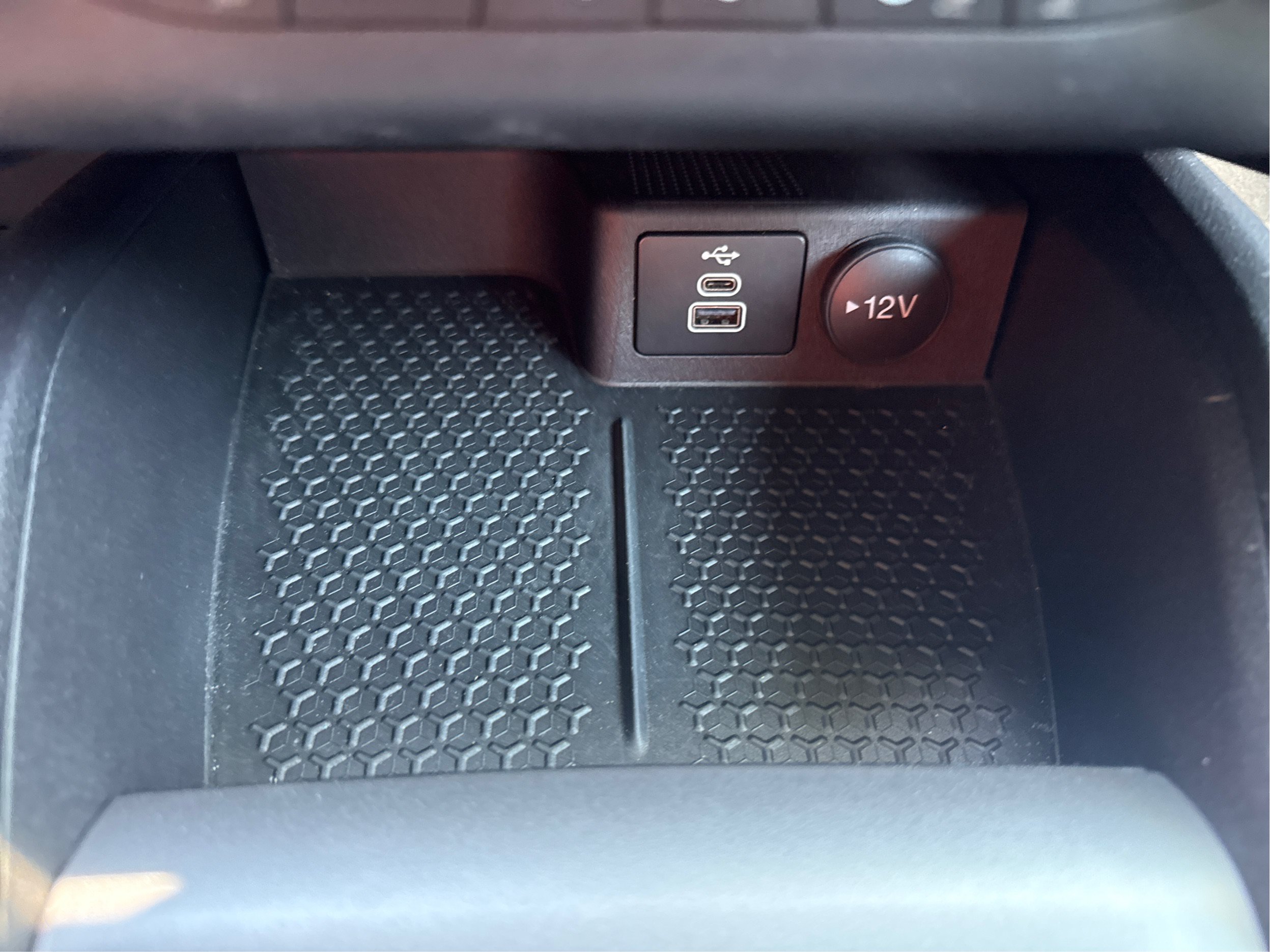 Used 2022 Ford Escape Titanium AWD/4WD image 37
