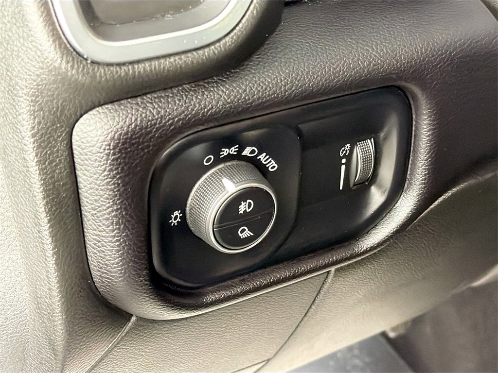 Used 2024 RAM 2500 Big Horn w/ Bed Utility Group image 10