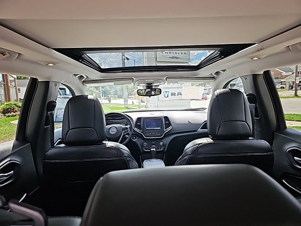 Certified 2021 Jeep Cherokee Latitude Plus w/ Sun & Sound Group image 21