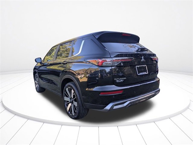 New 2025 Mitsubishi Outlander SE image 6