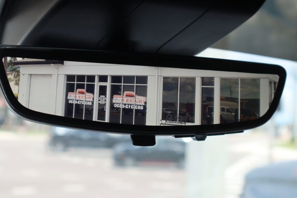 Used 2022 GMC Sierra 1500 AT4 w/ AT4 Premium Package image 7