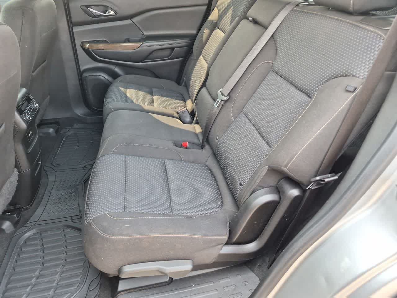 Used 2020 GMC Acadia SLE FWD image 19