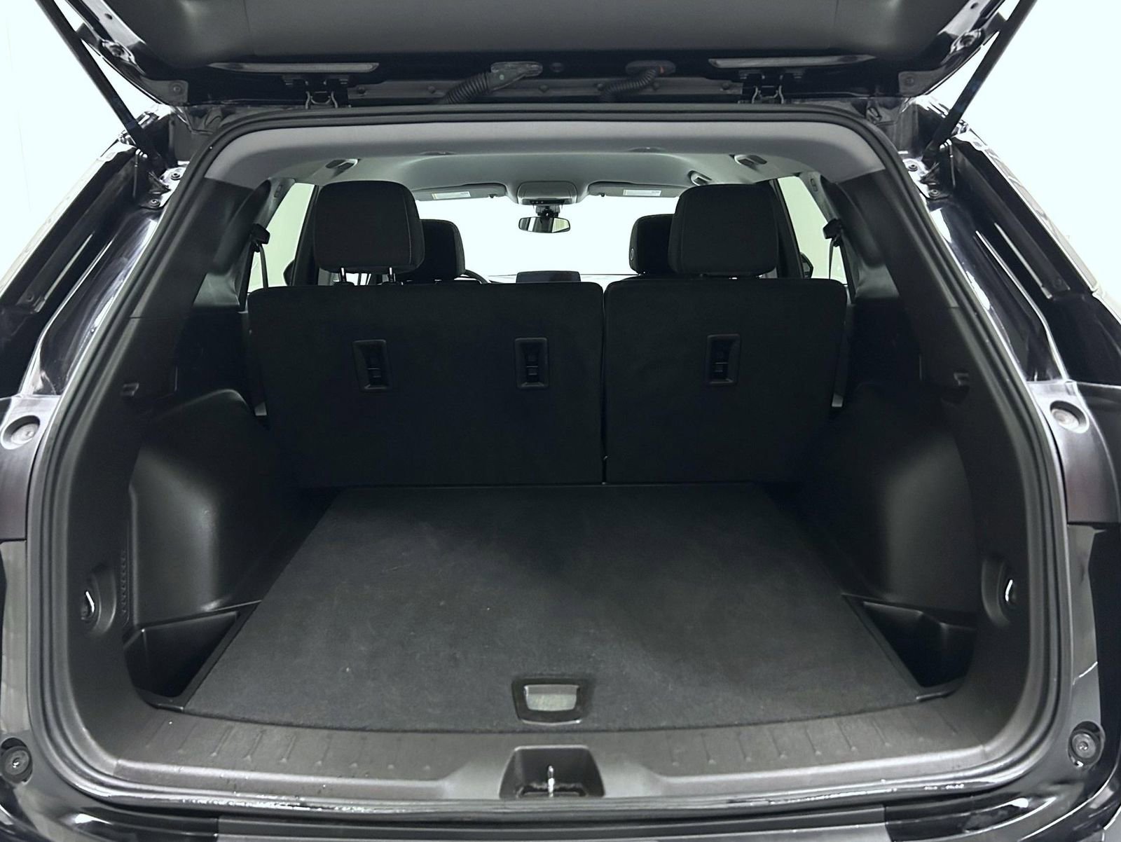 Used 2025 Chevrolet Blazer LT AWD/4WD image 21