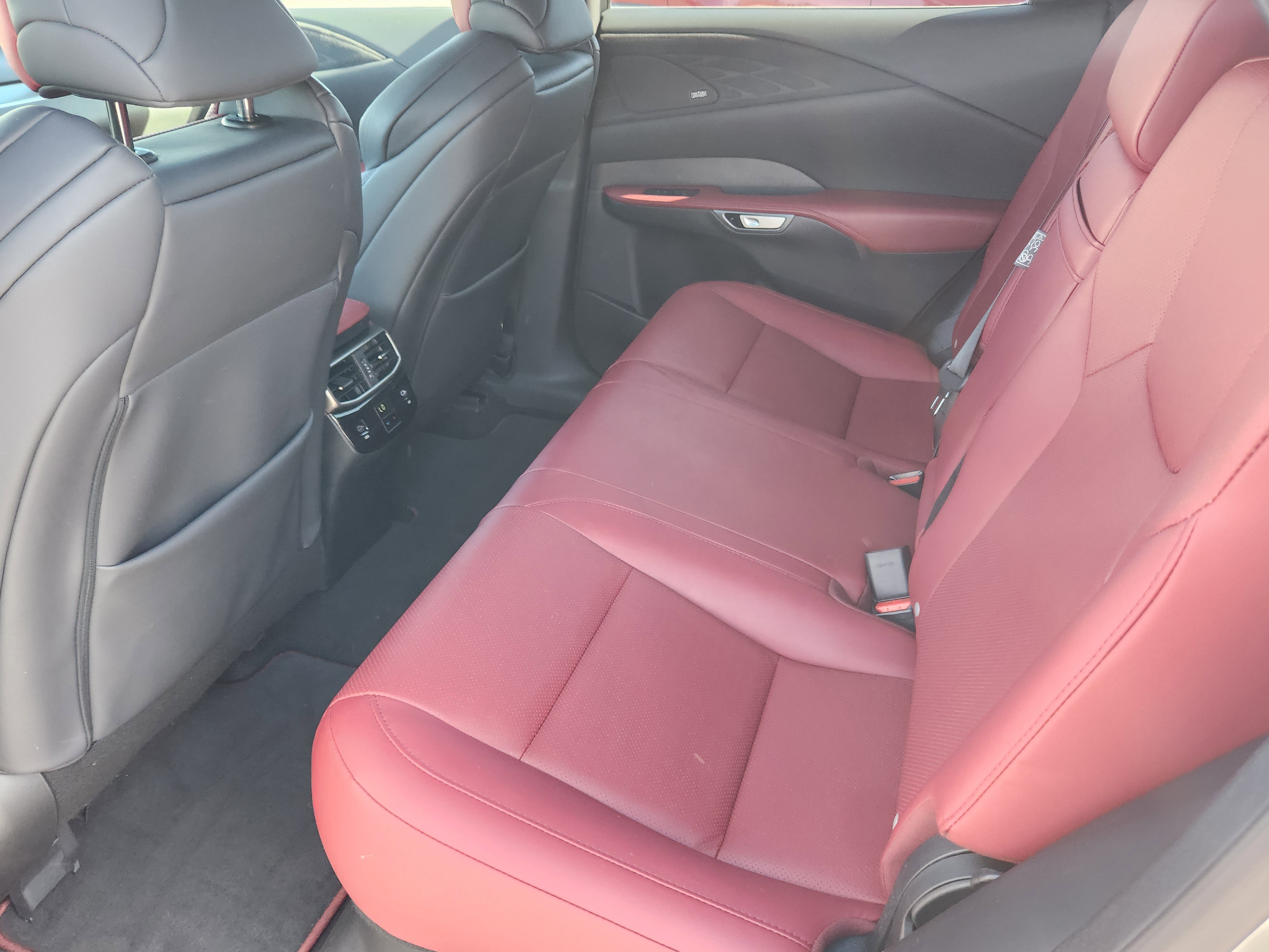 Used 2024 Lexus RX 350 F Sport w/ Convenience Package image 16