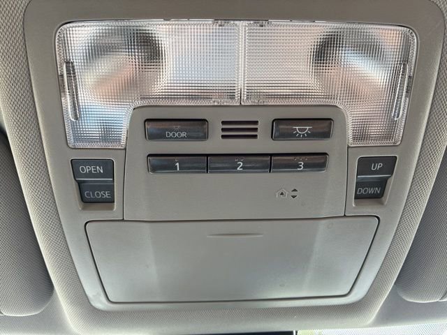 Used 2019 Toyota Highlander Limited AWD/4WD image 36