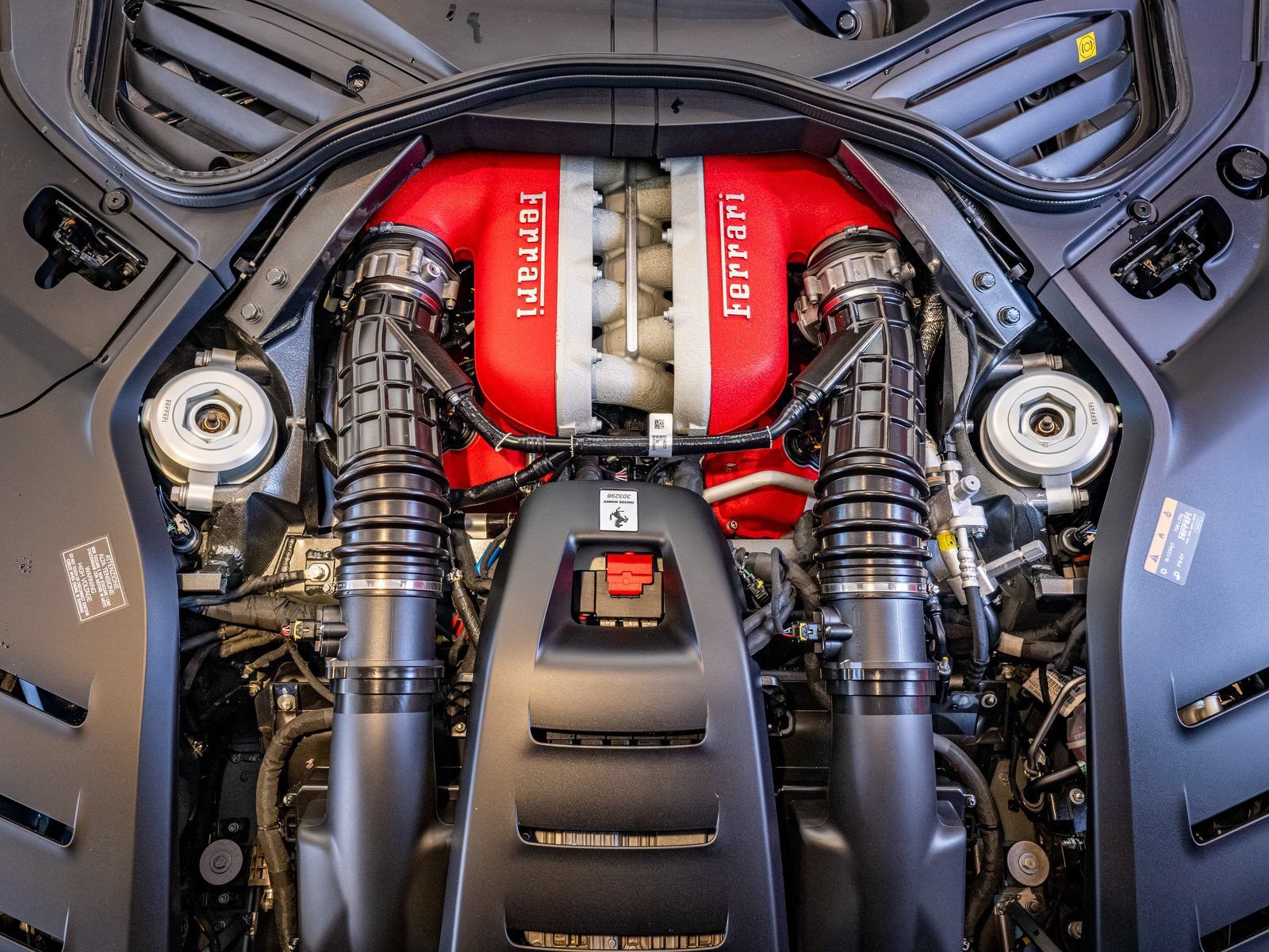Certified 2024 Ferrari Purosangue AWD/4WD image 34