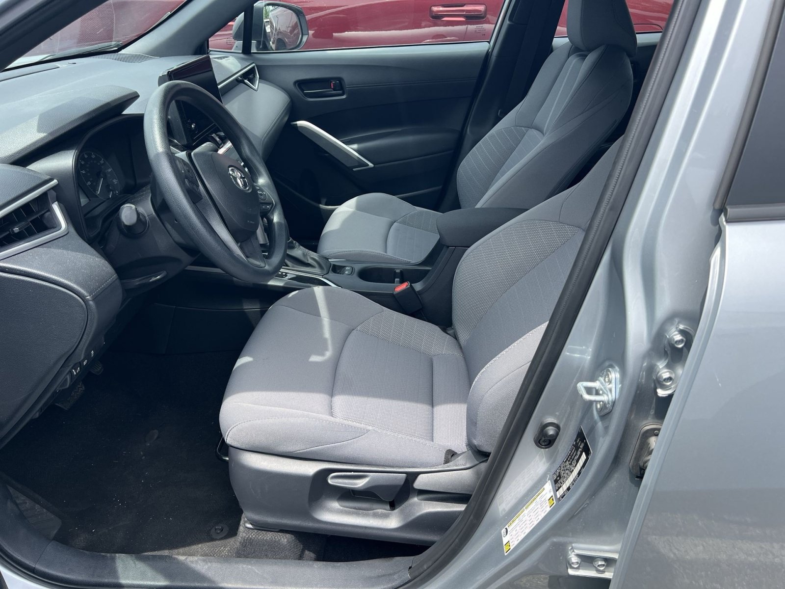 Used 2025 Toyota Corolla Cross AWD Hybrid image 10