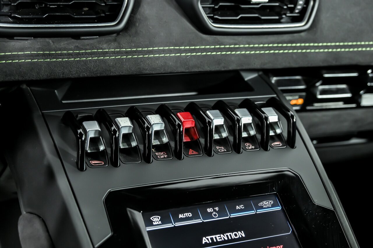 Used 2022 Lamborghini Huracan EVO RWD image 27