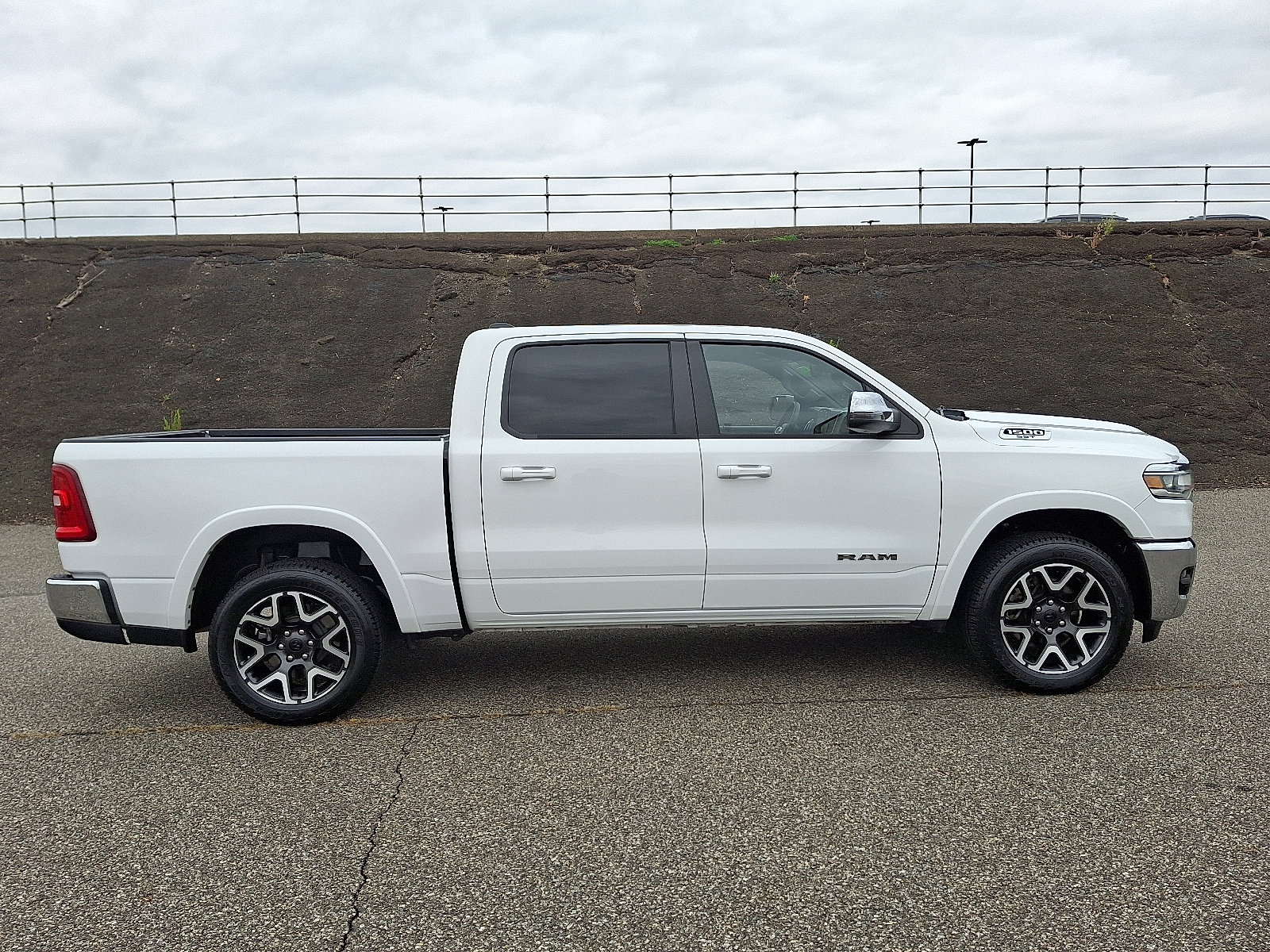 Used 2025 RAM 1500 Laramie image 7