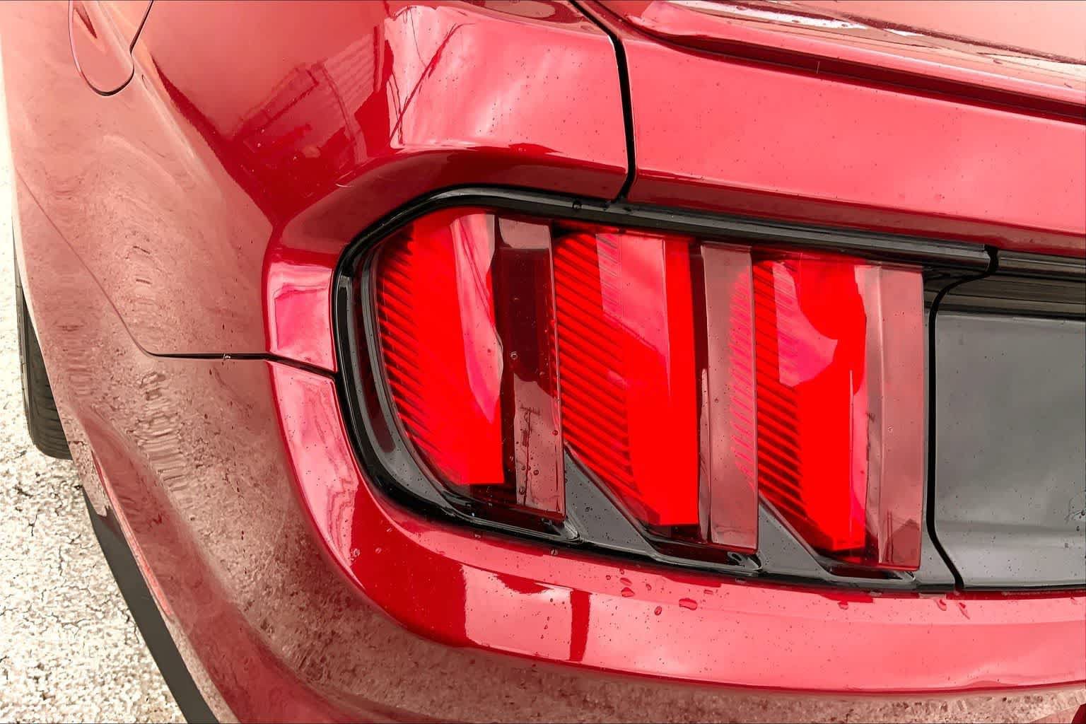 Used 2017 Ford Mustang GT Premium w/ Equipment Group 401A RWD image 31