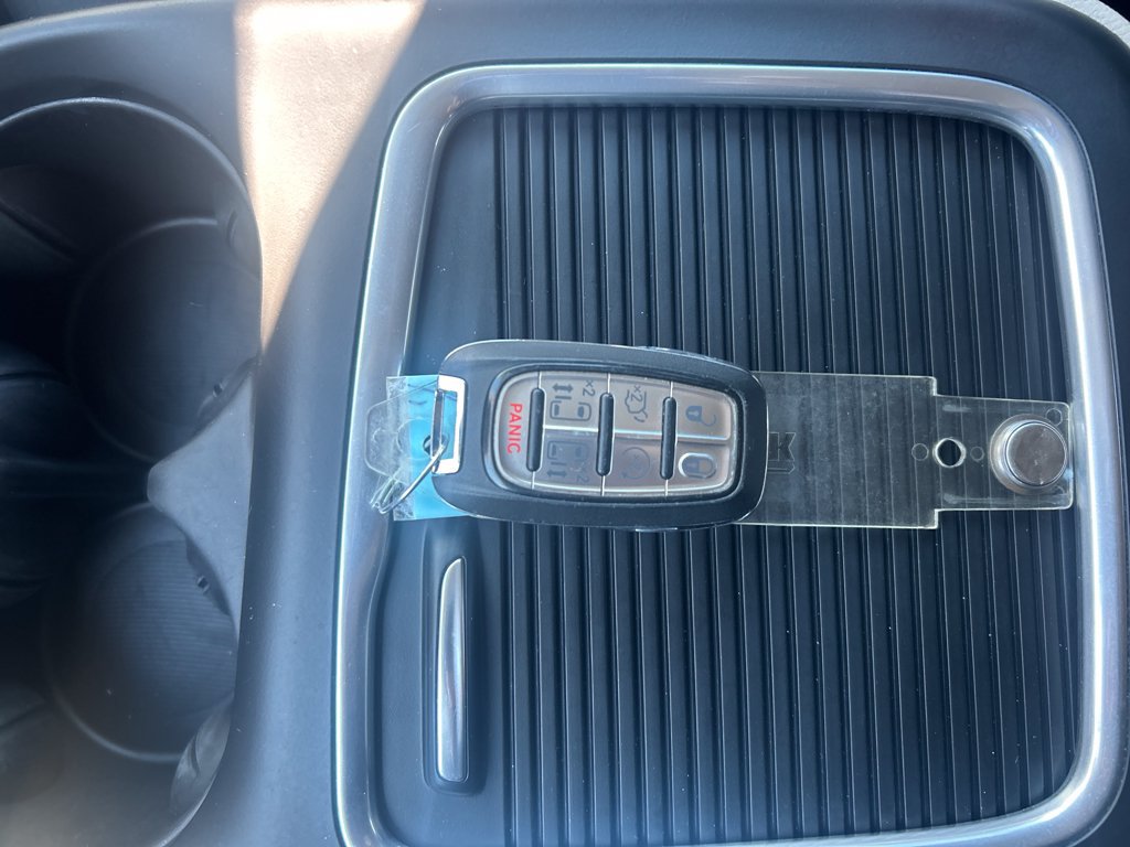 Used 2024 Chrysler Pacifica Touring-L FWD image 28