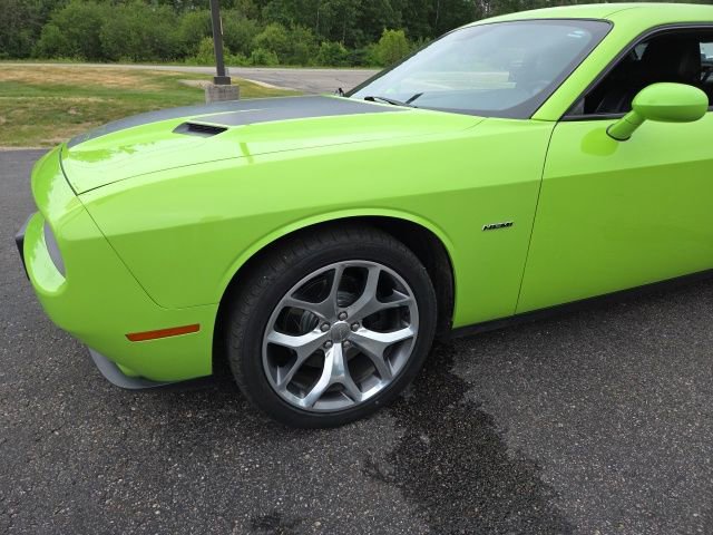 Used 2015 Dodge Challenger R/T Plus RWD image 25