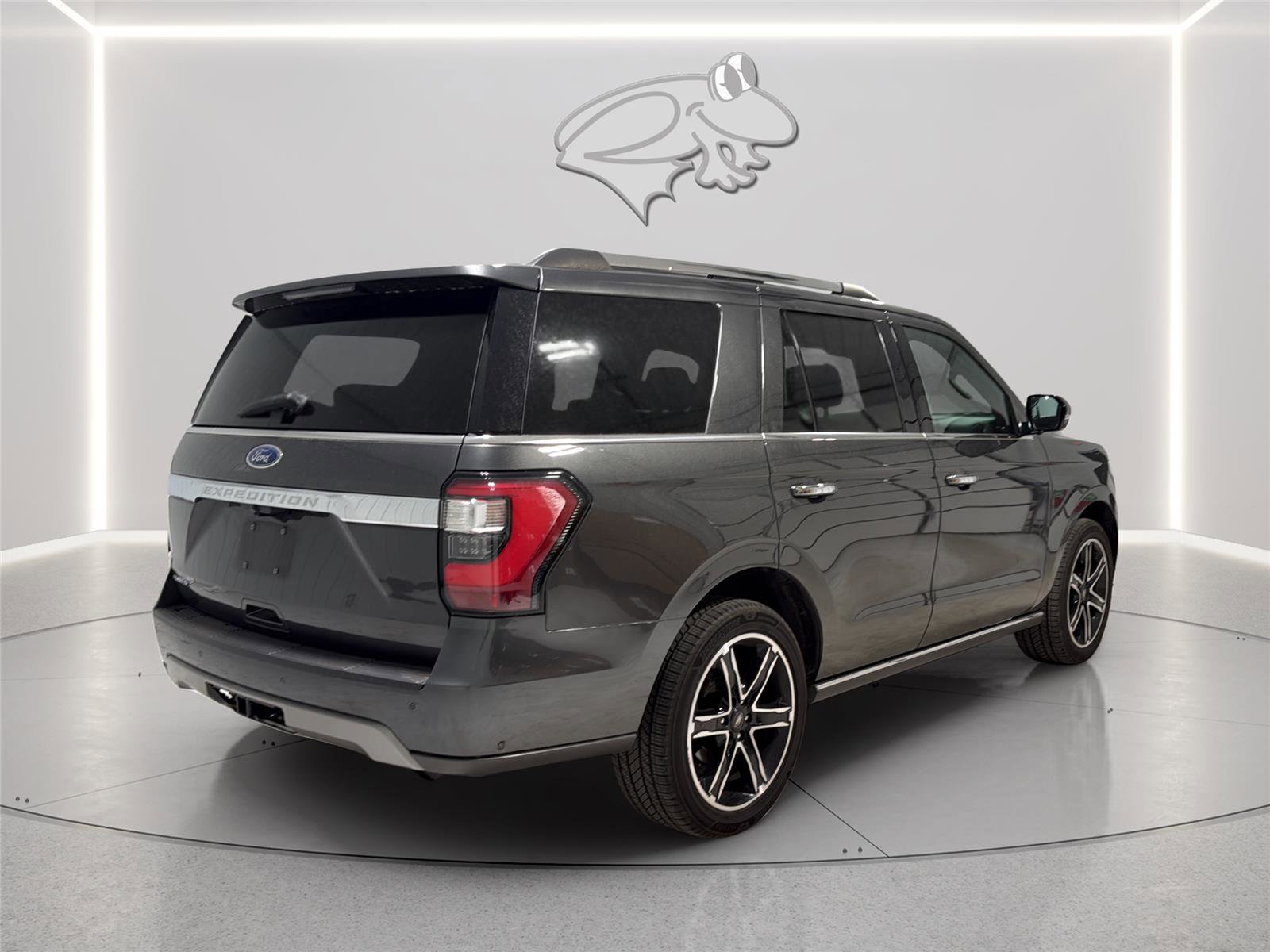 Used 2020 Ford Expedition Limited w/ Special Edition Package AWD/4WD image 5