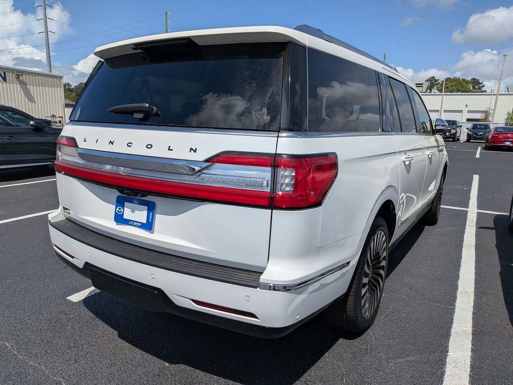 Used 2021 Lincoln Navigator L Black Label w/ Cargo Convenience Package AWD/4WD image 3