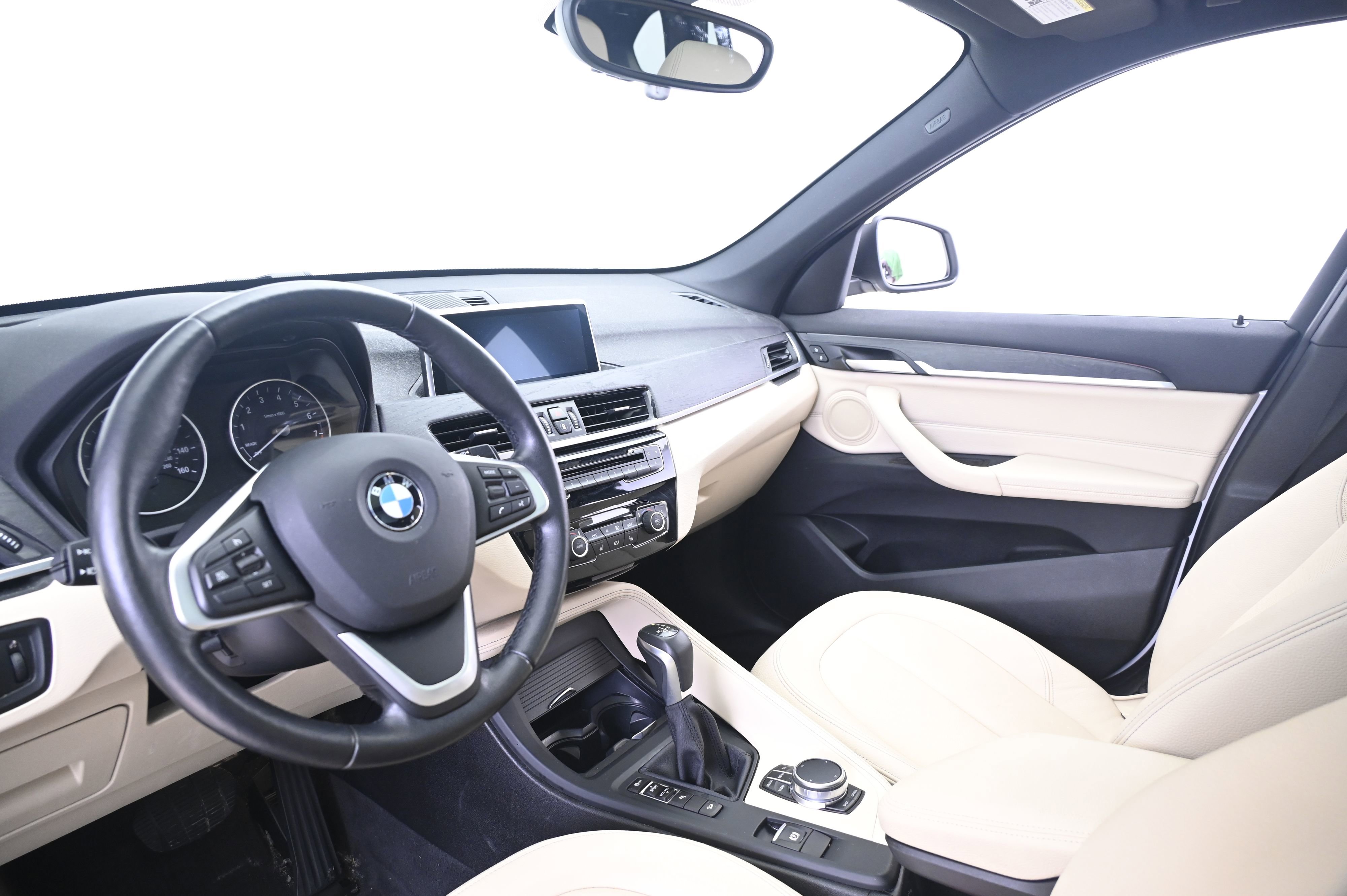 Used 2017 BMW X1 xDrive28i image 4