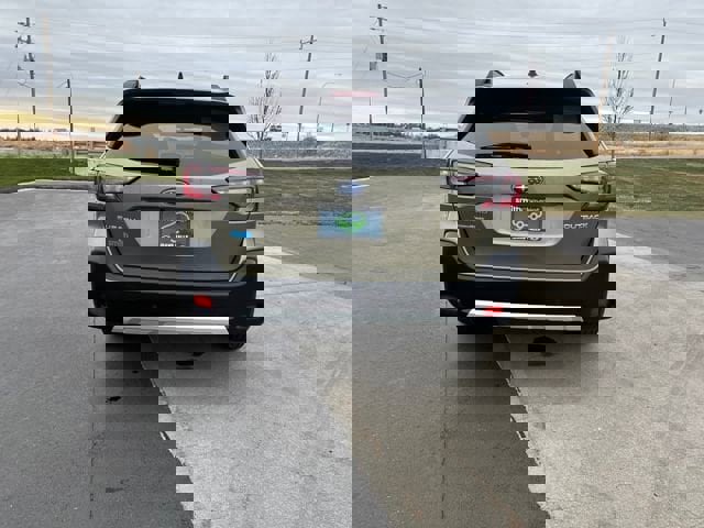 Used 2023 Subaru Outback Limited image 4