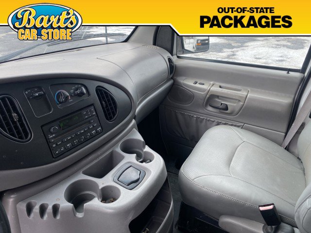 Used 2001 Ford E-250 and Econoline 250 RWD image 18