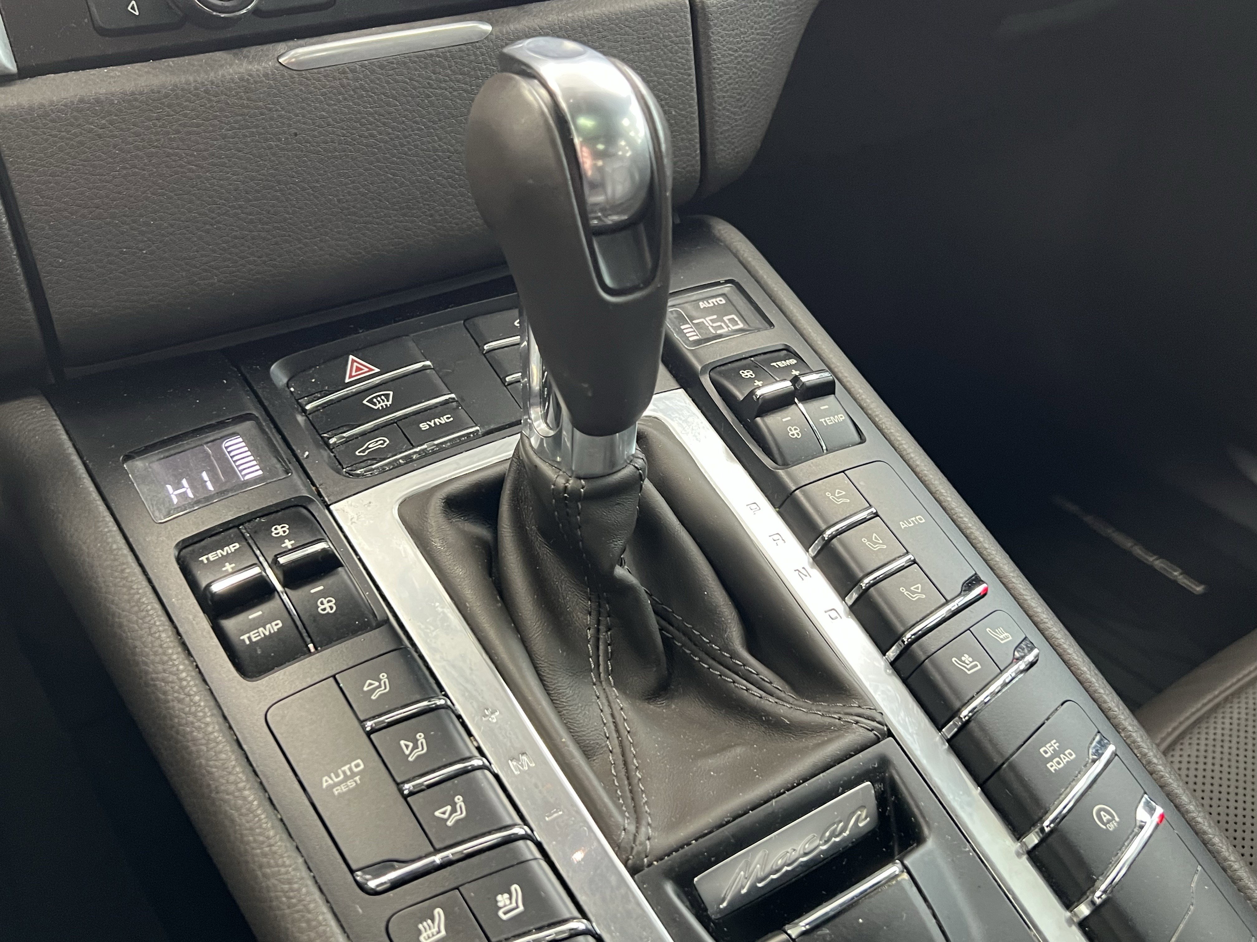 Used 2016 Porsche Macan S image 26