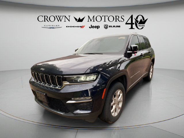 Used 2023 Jeep Grand Cherokee Limited w/ Luxury Tech Group II AWD/4WD image 8