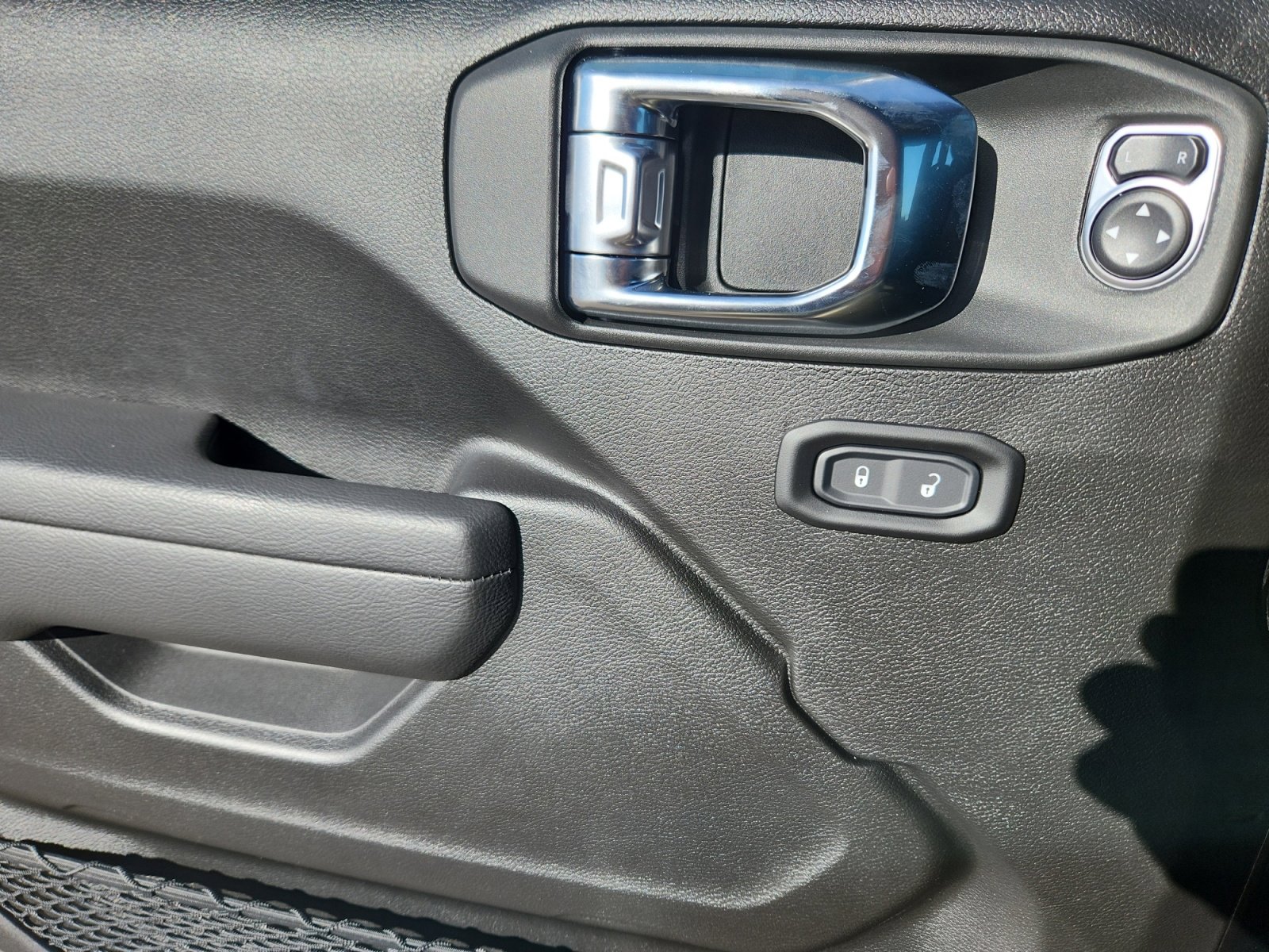 New 2025 Jeep Gladiator Willys AWD/4WD image 14